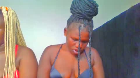 Snapshot of royal_goddes chatting on March 5, 2:25 am goddes online show from March 5, 2:25 am