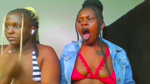 Snapshot of royal_goddes chatting on March 10, 7:07 pm goddes online show from March 10, 7:07 pm