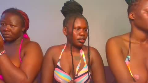 Snapshot of royal_goddes chatting on March 12, 2:09 am goddes online show from March 12, 2:09 am