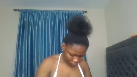 Snapshot of royal_goddes chatting on October 6, 6:00 am goddes online show from October 6, 6:00 am