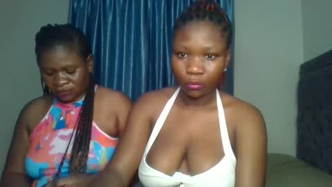 Snapshot of royal_goddes chatting on October 17, 9:28 pm goddes online show from October 17, 9:28 pm