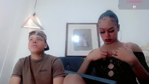 Snapshot of royal_xx chatting on March 19, 8:46 pm royal_xx online show from March 19, 8:46 pm