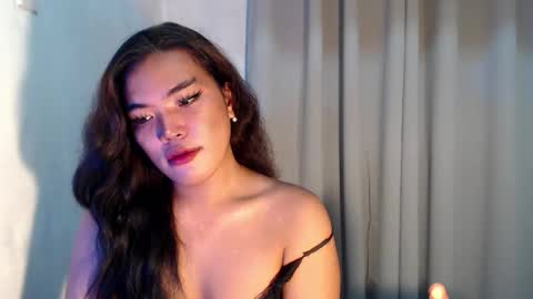 royaltymarcela6969 online show from November 13, 11:47 pm