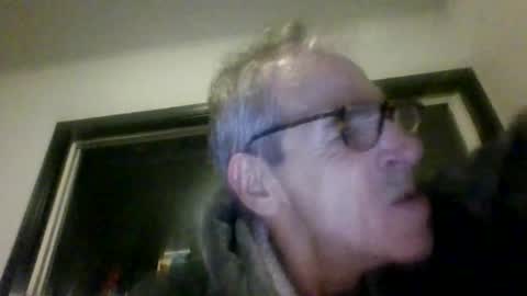 Snapshot of royboy2561 chatting on June 3, 9:01 am Roy Murrin online show from June 3, 9:01 am