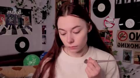 Snapshot of roygeers chatting on February 19, 9:16 am Alice online show from February 19, 9:16 am