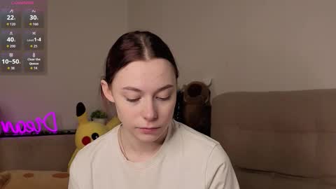 Snapshot of roygeers chatting on February 25, 8:18 pm Alice online show from February 25, 8:18 pm