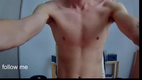 Snapshot of royyourtoy chatting on February 18, 7:10 pm Roy online show from February 18, 7:10 pm