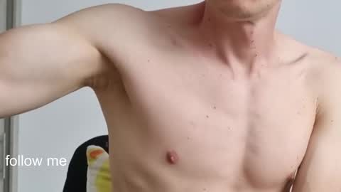 Snapshot of royyourtoy chatting on March 3, 3:07 pm Roy online show from March 3, 3:07 pm