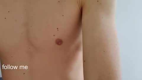 Snapshot of royyourtoy chatting on March 5, 6:59 pm Roy online show from March 5, 6:59 pm