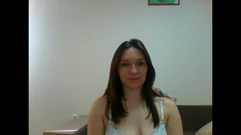 Snapshot of roza05x chatting on March 12, 9:15 am Roza05x online show from March 12, 9:15 am