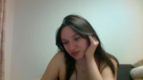 Snapshot of roza05x chatting on March 23, 9:19 pm Roza05x online show from March 23, 9:19 pm