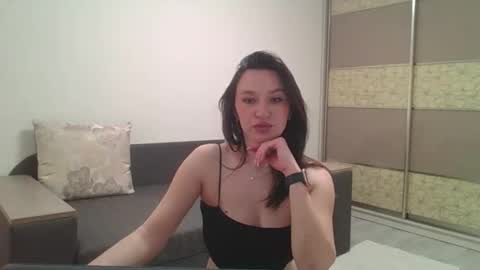 Snapshot of roza05x chatting on April 4, 9:07 am Roza05x online show from April 4, 9:07 am