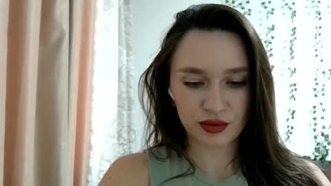 Snapshot of roza05x chatting on August 2, 9:41 am Roza05x online show from August 2, 9:41 am