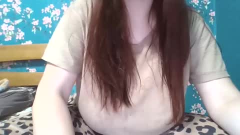 Snapshot of roza1999 chatting on January 18, 2:47 am ALISE LidaL online show from January 18, 2:47 am