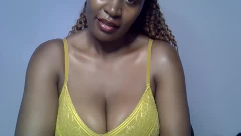 Snapshot of rozie34 chatting on April 4, 7:22 pm rozie34 online show from April 4, 7:22 pm