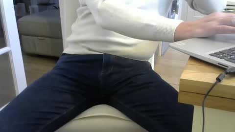 Snapshot of rsindie2 chatting on December 24, 2:01 pm rsindie2 online show from December 24, 2:01 pm