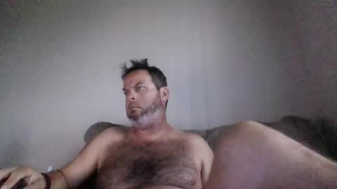 rubbingoneout714 online show from May 1, 12:04 am