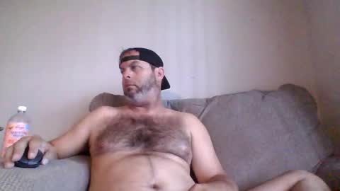 rubbingoneout714 online show from May 1, 4:33 pm