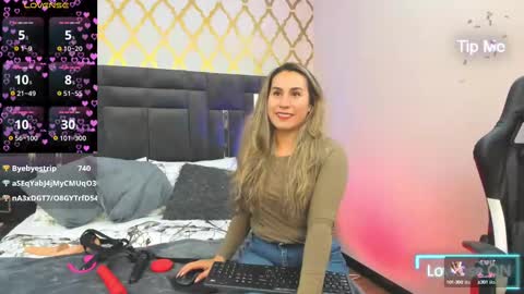 Snapshot of rubby_taylor chatting on February 20, 10:37 pm RubbyTaylor online show from February 20, 10:37 pm