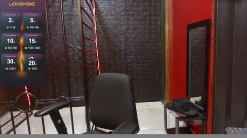 Snapshot of rubi_boobs_ chatting on February 17, 5:10 pm Rubi online show from February 17, 5:10 pm