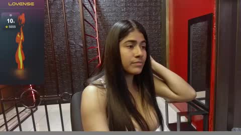 Snapshot of rubi_boobs_ chatting on February 19, 4:44 pm Rubi online show from February 19, 4:44 pm