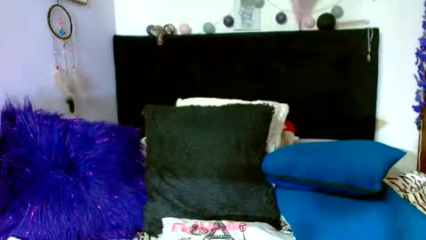   online show from May 22, 6:53 am