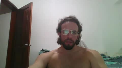 Snapshot of rubio121 chatting on December 18, 1:45 pm rubio121 online show from December 18, 1:45 pm