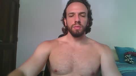 Snapshot of rubio121 chatting on February 10, 1:44 pm rubio121 online show from February 10, 1:44 pm