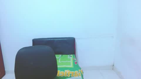 Snapshot of ruby1907 chatting on March 15, 5:13 am ruby1907 online show from March 15, 5:13 am