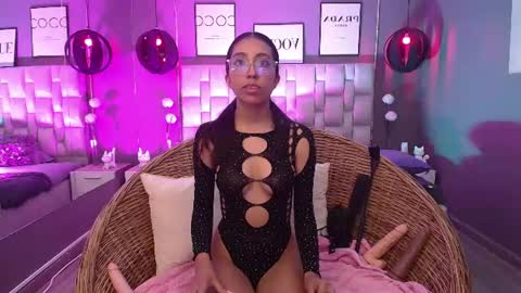 Snapshot of ruby_bonnie chatting on July 18, 12:42 pm ruby online show from July 18, 12:42 pm