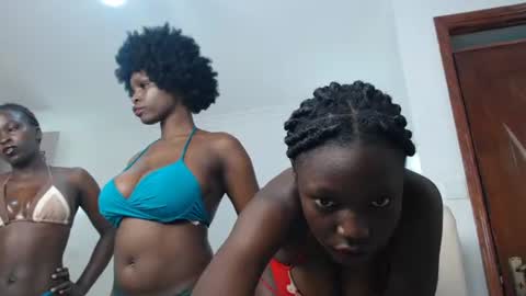 ruby_eva90 online show from July 18, 4:16 am