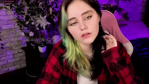 Snapshot of ruby_myst chatting on March 11, 9:54 pm Ilona online show from March 11, 9:54 pm