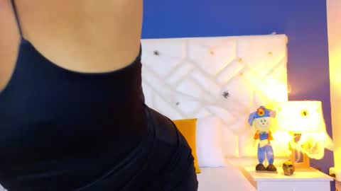 ruby_rogers_ online show from October 26, 12:55 pm