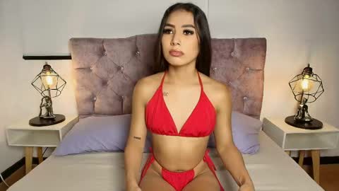ruby_rouge_ online show from May 19, 7:09 pm