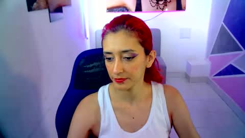 ruby_your_milf online show from January 27, 9:00 pm