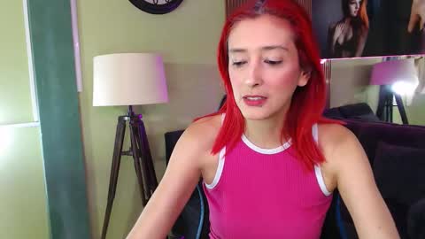 ruby_your_milf online show from March 24, 8:36 pm