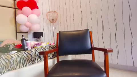 Ruby bonnet online show from February 26, 1:08 pm