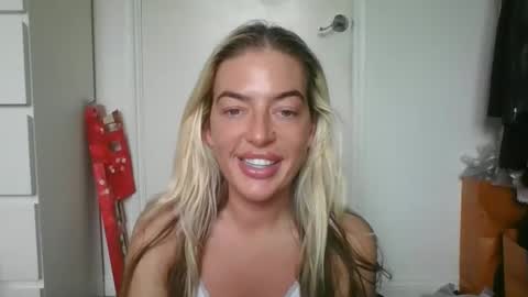 rubyredxxxoxxx online show from December 14, 10:34 am