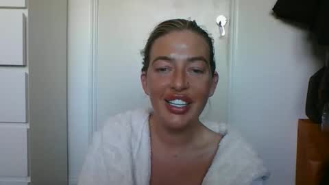 rubyredxxxoxxx online show from March 26, 1:17 pm