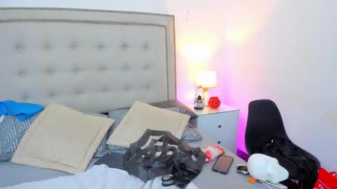 Snapshot of rubyreyes chatting on October 28, 1:47 pm rubyreyes online show from October 28, 1:47 pm