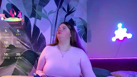 Snapshot of rubyvalen chatting on March 20, 1:54 am Ruby online show from March 20, 1:54 am