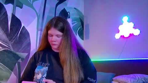 Snapshot of rubyvalen chatting on April 24, 1:19 am Ruby online show from April 24, 1:19 am