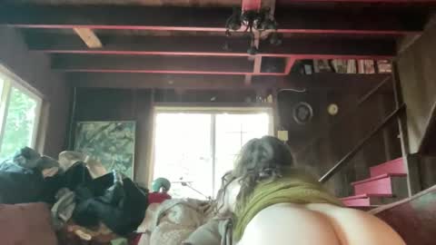 Snapshot of rubywavesback chatting on March 2, 12:35 am rubywavesback online show from March 2, 12:35 am