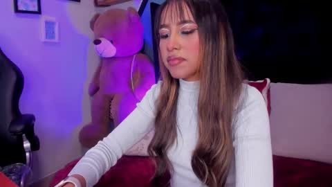 Snapshot of rue_zue chatting on November 23, 12:38 pm rue_zue online show from November 23, 12:38 pm