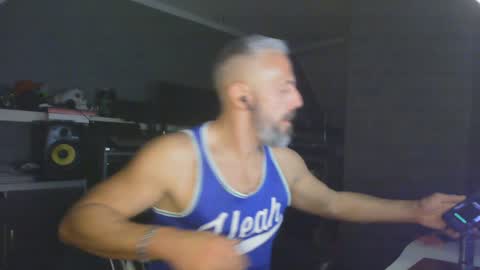 Chico que rico Caliente online show from December 29, 10:25 pm