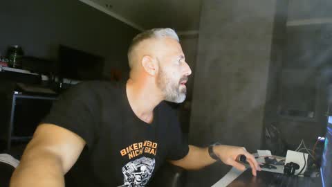 Chico que rico Caliente online show from December 31, 6:13 pm