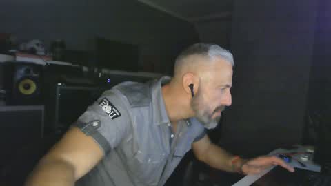 Chico que rico Caliente online show from January 8, 10:06 pm