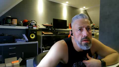 Chico que rico Caliente online show from September 12, 10:59 am