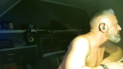 Chico que rico Caliente online show from October 17, 12:25 am