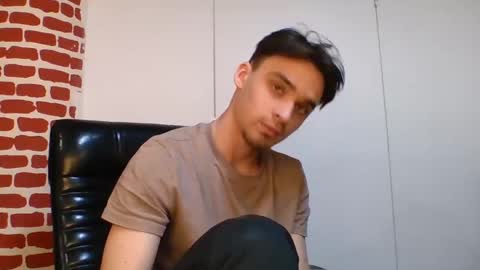 Snapshot of rufuspit chatting on December 12, 11:50 am Rufus online show from December 12, 11:50 am